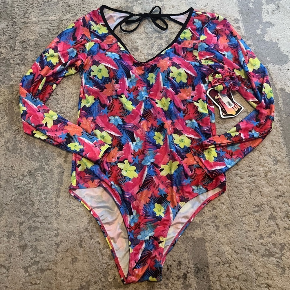 Vibrant Floral One Piece Size XL NWT
